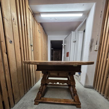 Tisch plus 6 Stühle