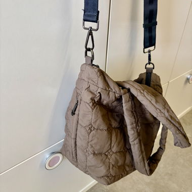 Borsa tote trapuntata leggera