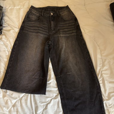 Schwarze Hose