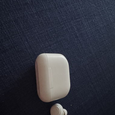 Wireless earphones