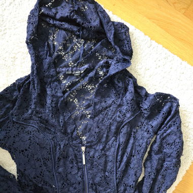 Strickjacke mit Rüschenärmel
