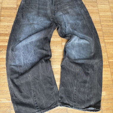 Loose-fit jeans with used look