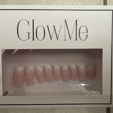 Press on Nails von „Glow me“