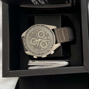Swatch x Omega MoonSwatch Mission on Earth