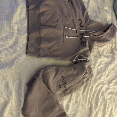 Nike Violet Hooded Set