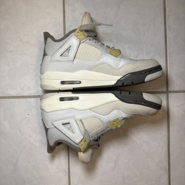 Jordan 4 Retro SE Craft Photon Dust
