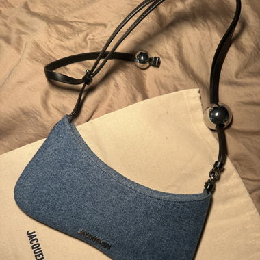 Jaquemus Le Bisou Perle Denim Schultertasche