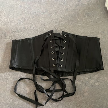 Underboob-Korsett