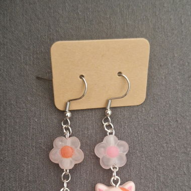 Boucles d'oreilles chat et fleurs / Cat earrings