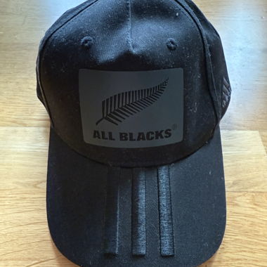 Neue ADIDAS Cap