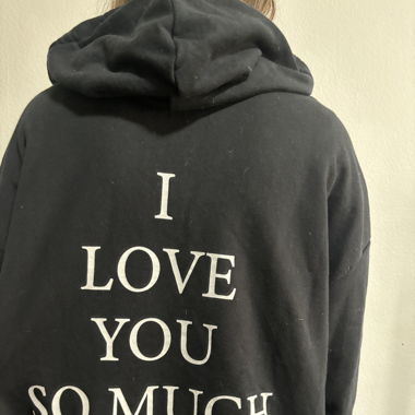 schwarzer hoodie
