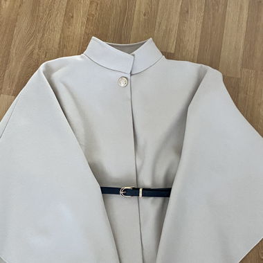 Eleganter Poncho (Italien) 
