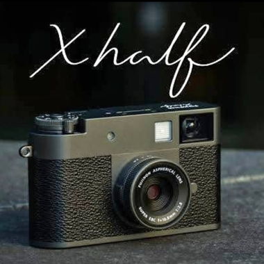 Fotocamera FUJIFILM X half NUOVA