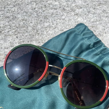 Lunettes de soleil Gucci GG0061S