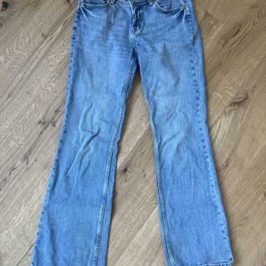 Jeans a zampa blu