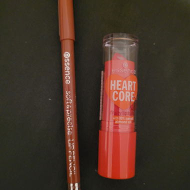 Lipliner e balsamo labbra di essence