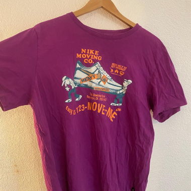 Nike Graphic T-Shirt
