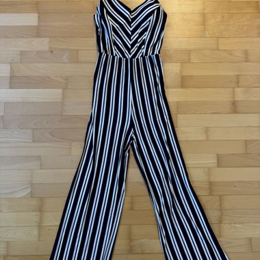 Gestreifter Jumpsuit