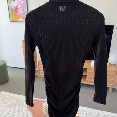 Robe col roulé noire