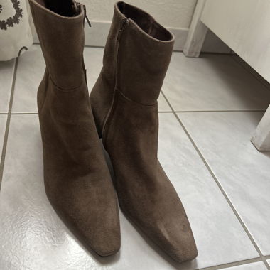 Brown ankle boots