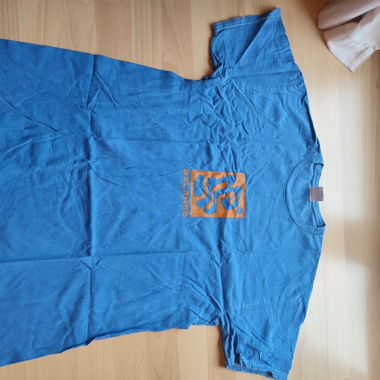 Urban Outfitters BALANCE blue T‑shirt