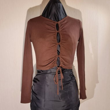 Top brun ajouré manches longues T. M