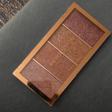 Makeup palettes 2 pcs.