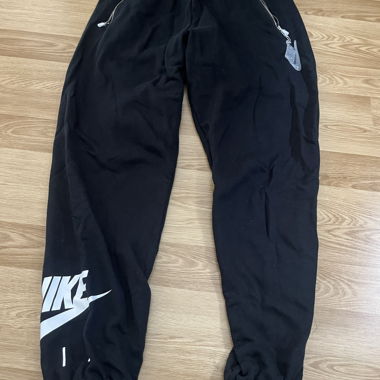 Nike jogging pants