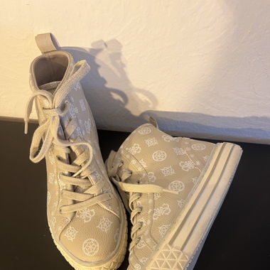 Guess Sneakers
