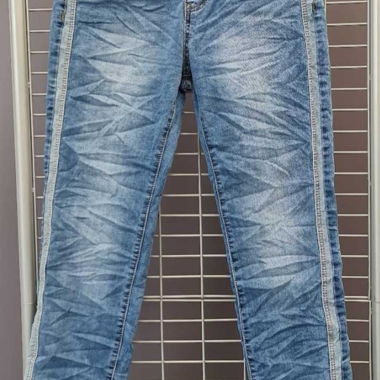 Jeans da donna con patta di bottoni