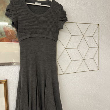 Soft grey wool dress by Apanage femme size M