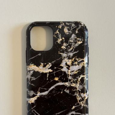 Coque BURGA iPhone 11