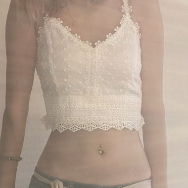 Top con pizzo a fiori