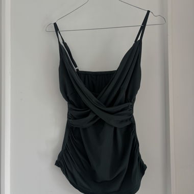 Top verde stile Y2K
