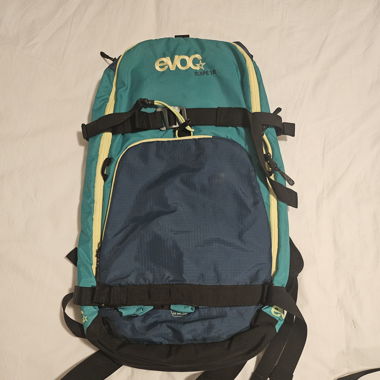 EVOC skii / snowboard backpack