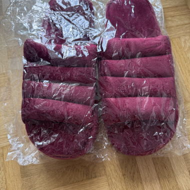 New Dark Pink Slippers Unworn & Comfortable