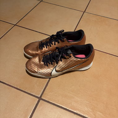 Nike Zoom Mercurial Vapor 15 Academy Indoor Shoes Size 40.5