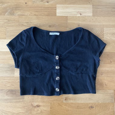 Ribbed Crop Top mit Knopfleiste