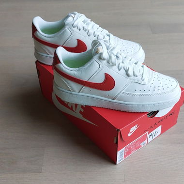 Nike 37,5 neuves - Airforce