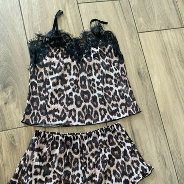 Top und Shorts ungetragen Grösse S