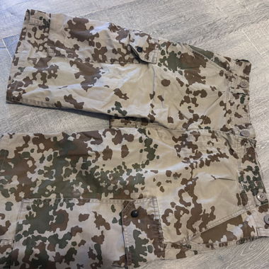 Pantaloni militari mimetici
