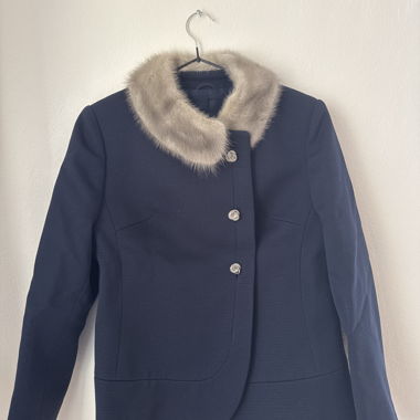 Giacca blu lana vergine con colletto in pelliccia