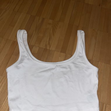 4-crop top