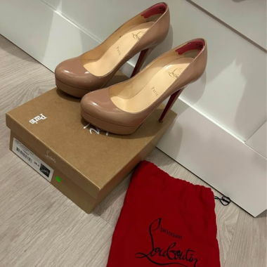 Louboutin Bianca 38.5