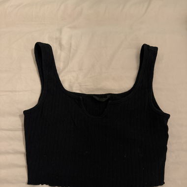 Schwarzes Top