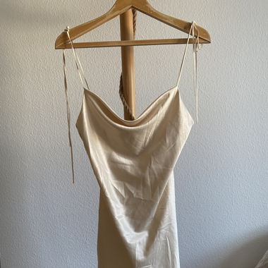 Brandy Melville Satin Kleid