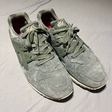 ASICS dunkelgrau Wildl. Gr 42.5 sehr guter Zustand