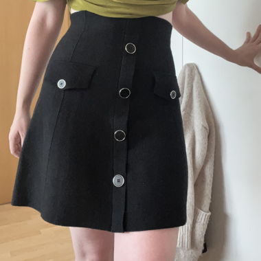 Jupe noire boutonnée