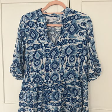Sommerkleid in Blau-Weiss