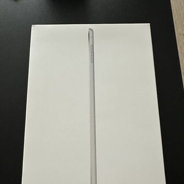 iPad mini 4 / Silver/ 128 GB/ 